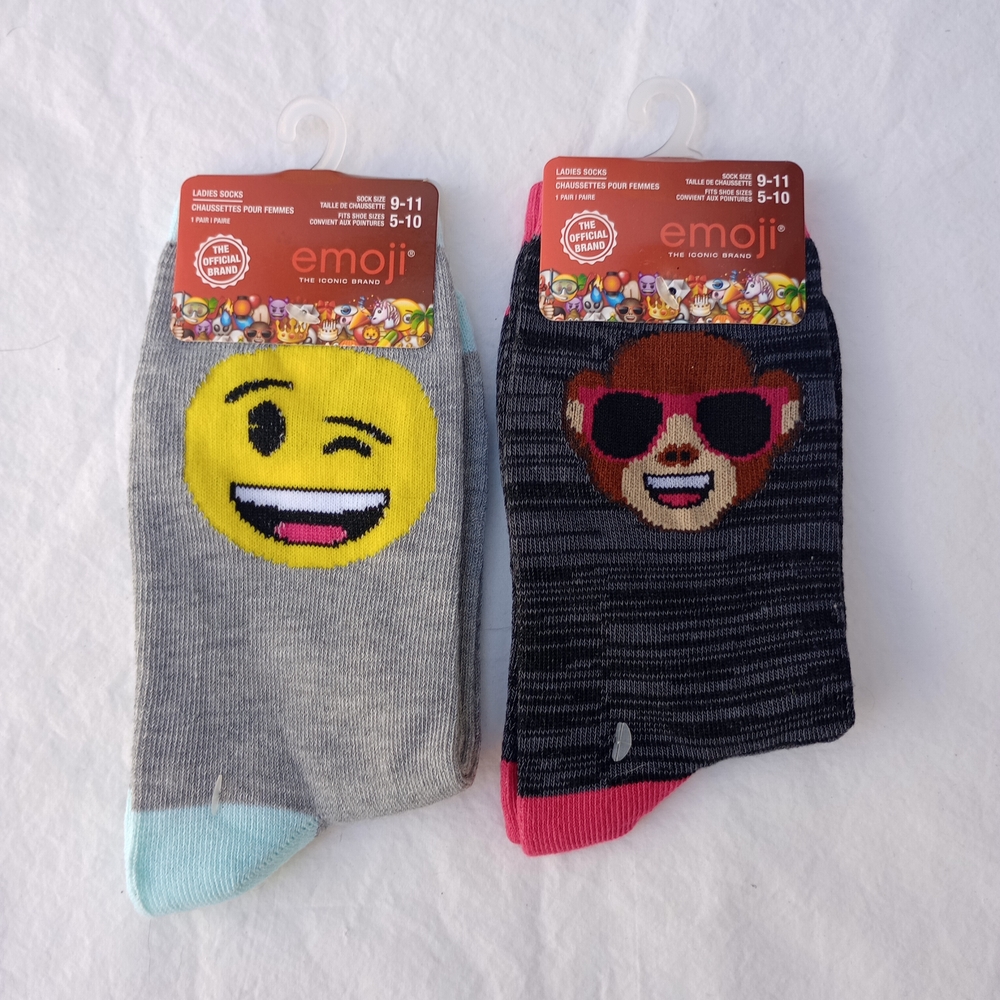 Emoji Face Socks Casual Lounging Travel Vacation Everyday Gift Fun Fashion